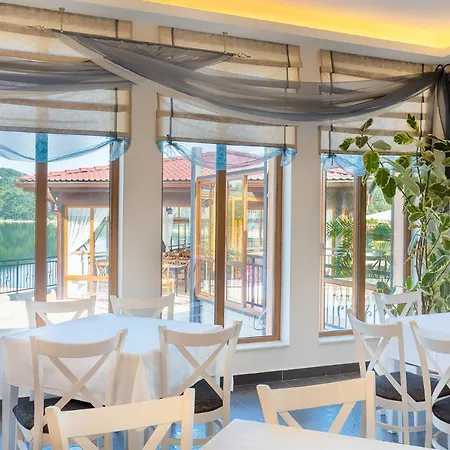 Hotel Комплекс Овеч Asparukhovo (Dalgopol)